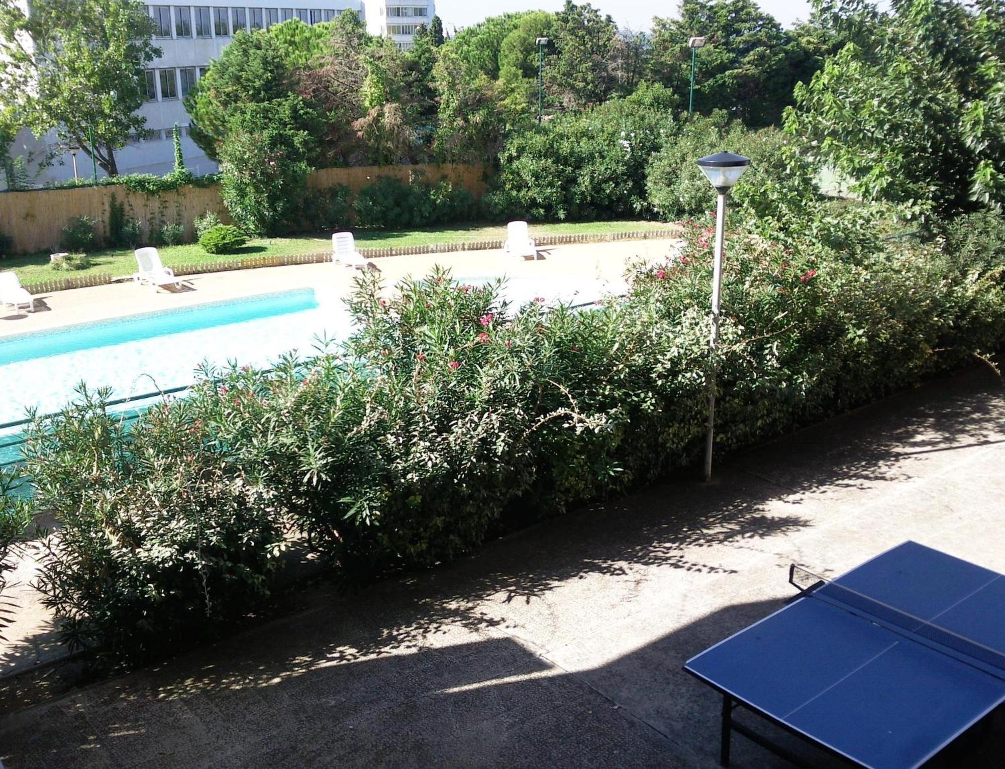 Hotel Residence Les Aiguades Port-de-Bouc Buitenkant foto